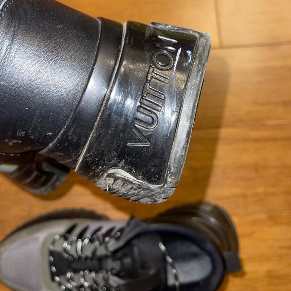 Authentic Men Louis Vuitton Sneaker - Picture 7 of 8